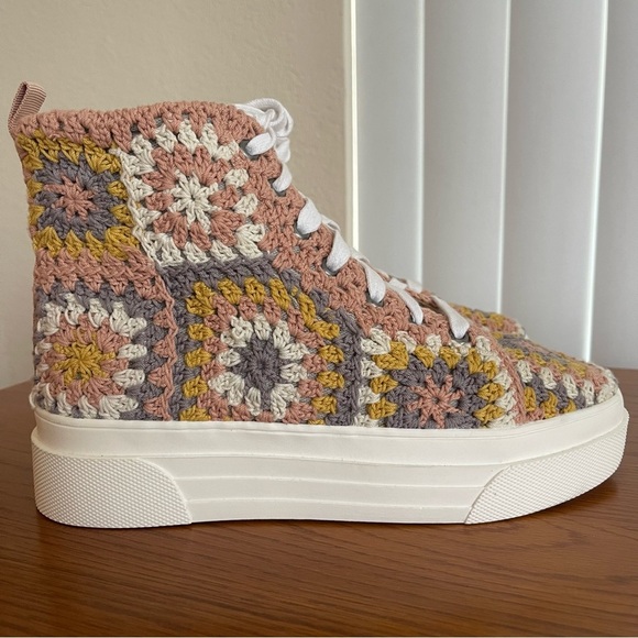 Lucky Brand Curla High Top Platform Crochet Sneakers Size 8 - Picture 2 of 16